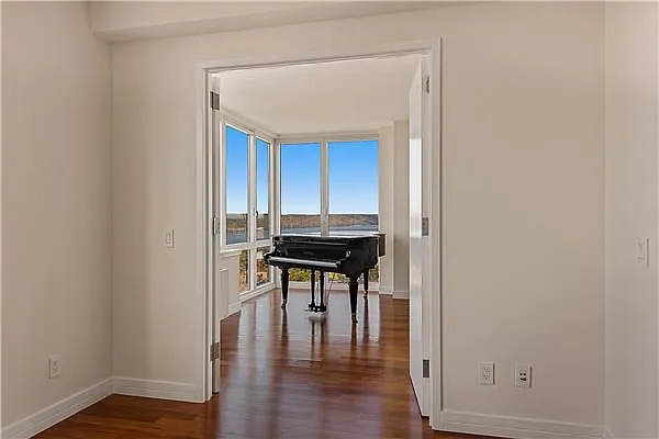 Sold by Exclusive Properties Sotheby's International Realty | media 7