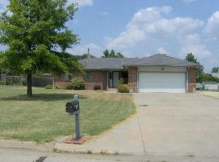 18 Huntington Rd, Augusta, KS 67010