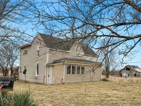 21470 E County Road 100n, Casey, IL 62420