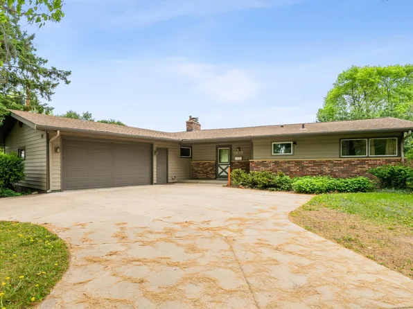 1615 2nd St N, Stillwater, MN 55082