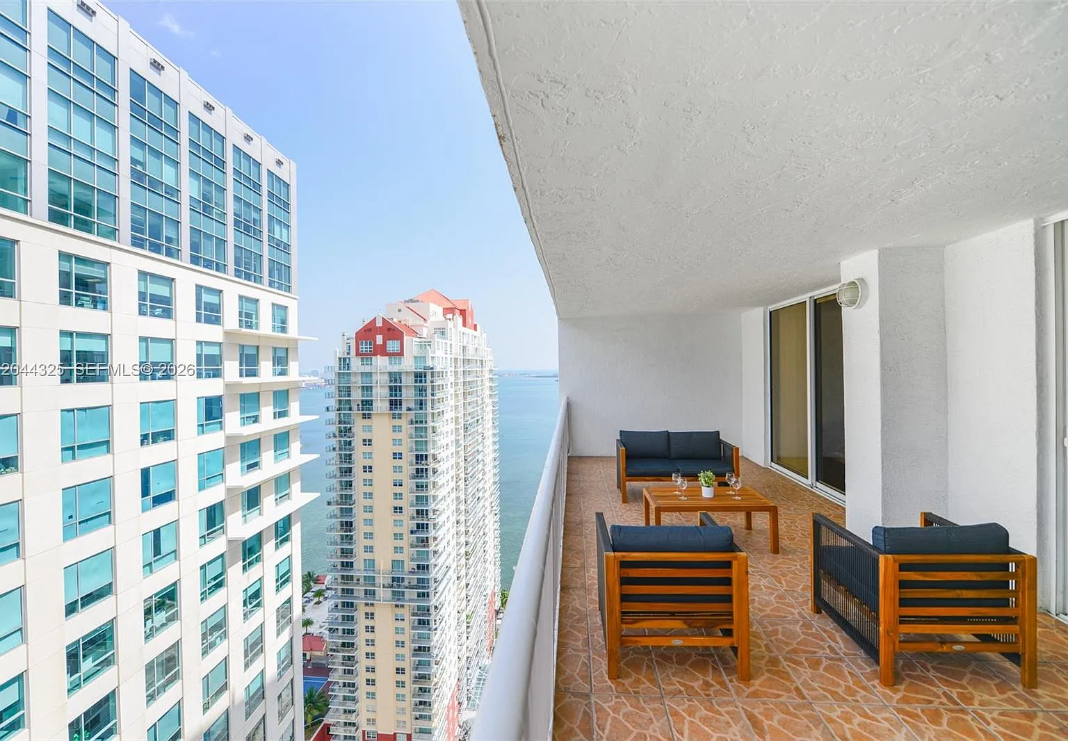 The Club At Brickell Bay — Photo 1