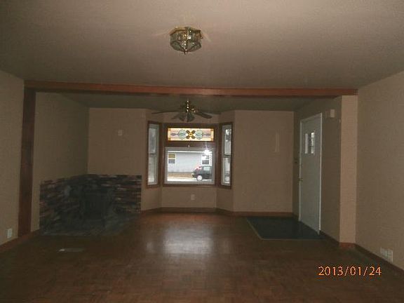 3rd image of 317 Blaine St