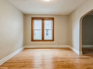 5138 W Montrose Ave #1, Chicago, IL 60641