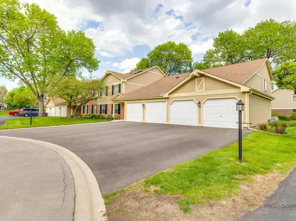 136 Wolcott Ct Unit O2, Schaumburg, IL 60193