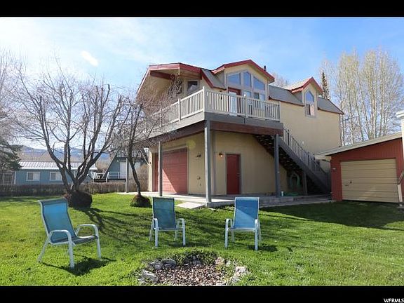 2nd image of 734 S Bear Lake Blvd