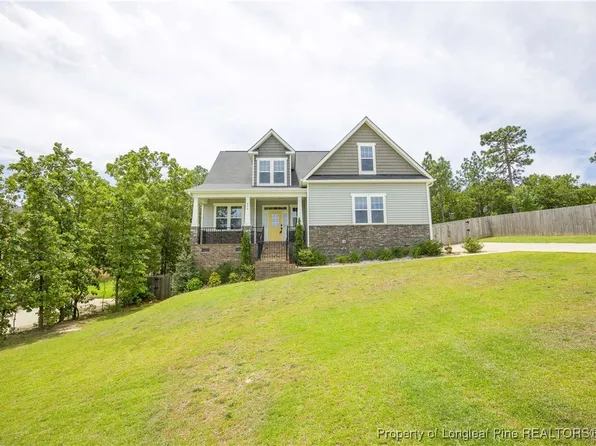 576 Executive Dr, Lillington, NC 27546