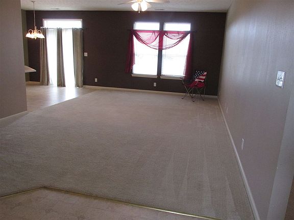 3rd image of 4125 Campion St