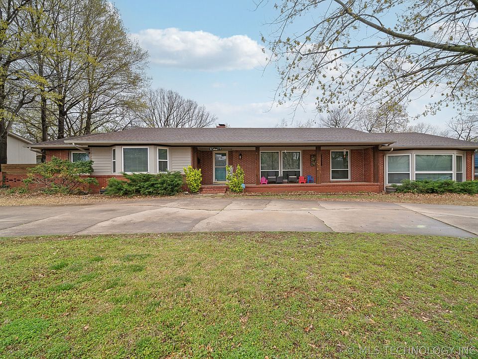 1st image of 4156 E 43rd St