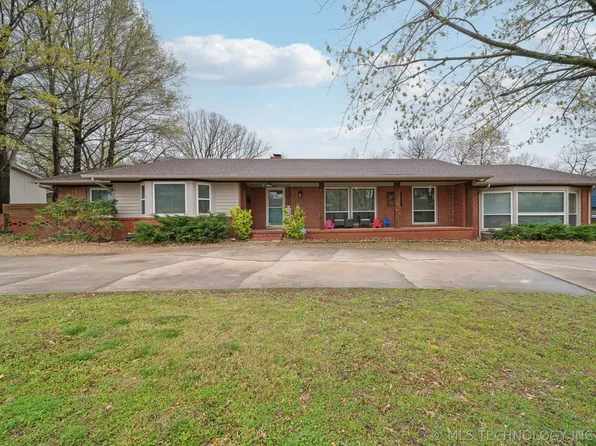 4156 E 43rd St, Tulsa, OK 74135