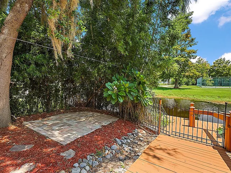 507 Lakeshore Dr — Photo 39