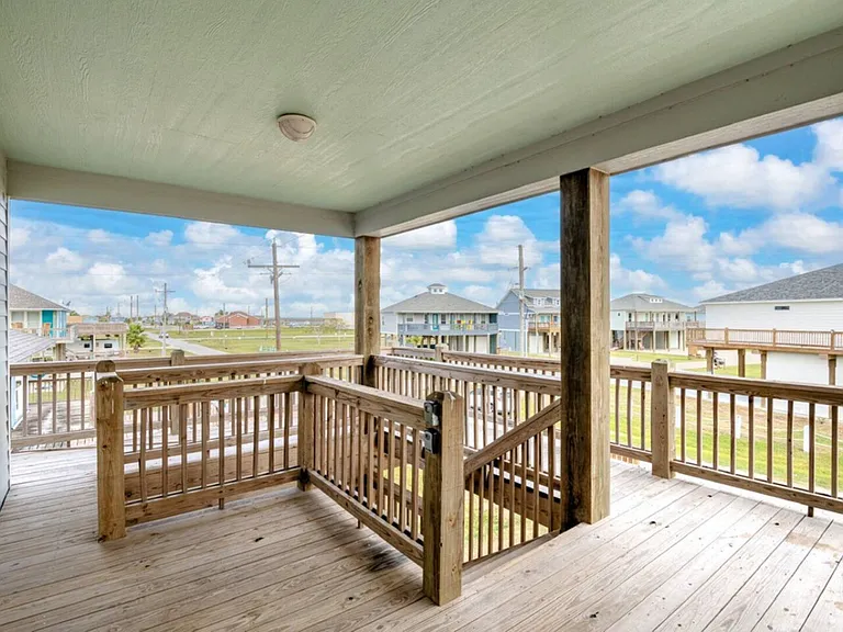 Gulf Shores Dr — Photo 4