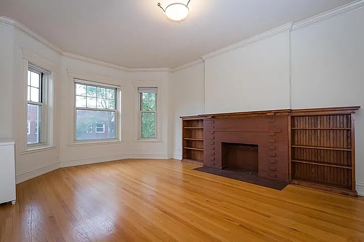 5706-10 S. Blackstone Ave — Photo 11