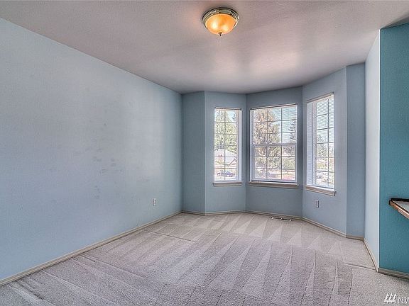 4th image of 5631 75th Avenue Ct W
