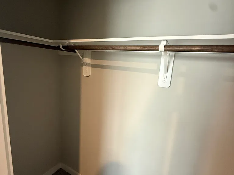 Walk in closet(left)