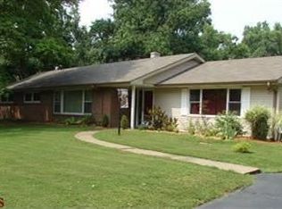 27 Stoneyside Ln, Saint Louis, MO