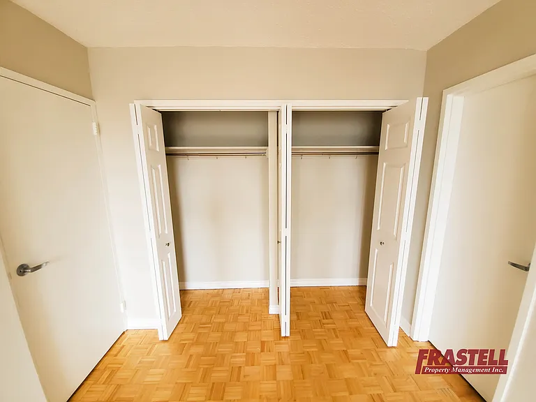 55 Erskine Ave — Photo 42