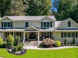 4 Andrea Ct, Woodcliff Lake, NJ 07677