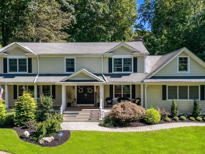 4 Andrea Ct, Woodcliff Lake, NJ, 07677