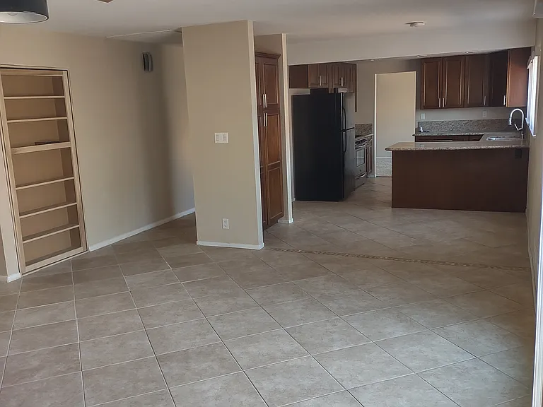 322 Esquina Dr — Photo 11