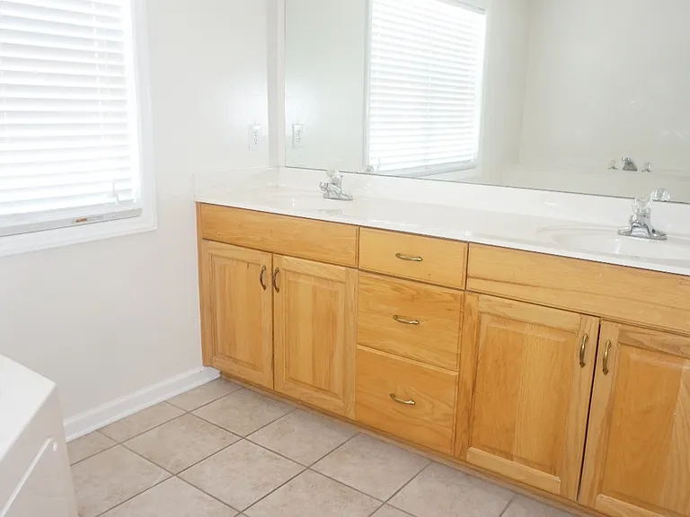 87 Arlington Dr — Photo 34