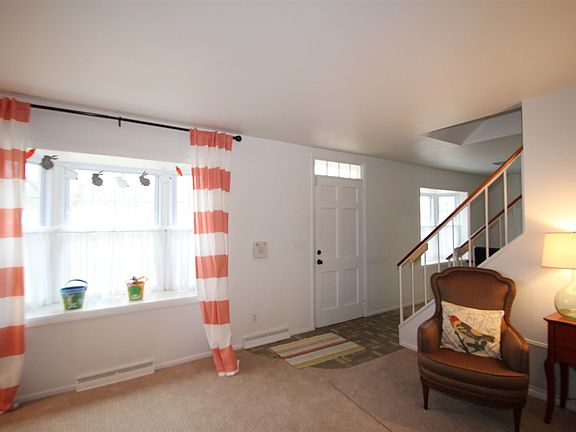 5th image of 550 Sommers Ave