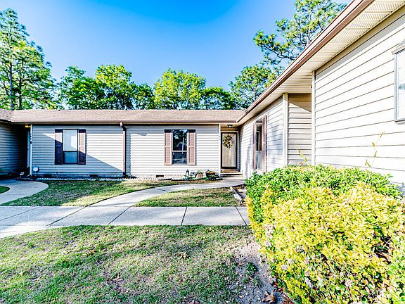 4th image of 586 Countrytown Dr
