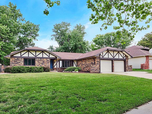2nd image of 8210 E Brentmoor Ln