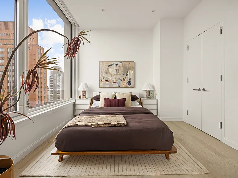 1026 3rd Ave #14B — Photo 7