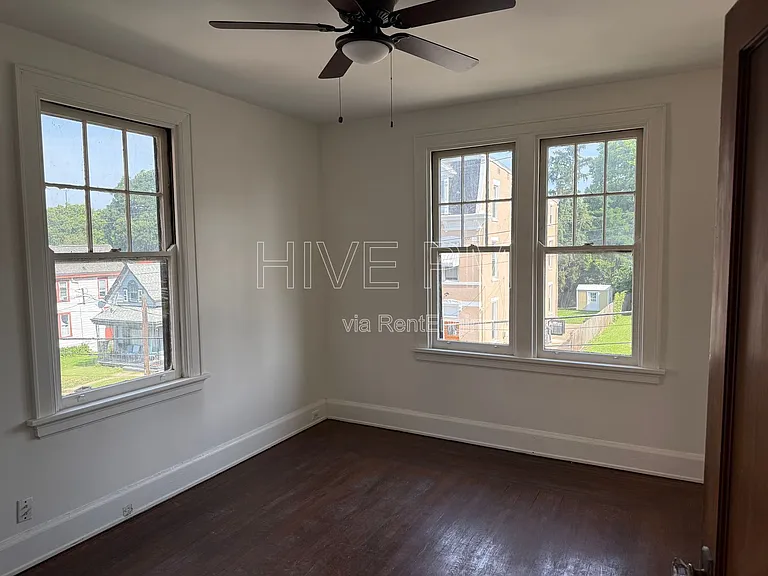 3745 Saint Lawrence Ave #1 — Photo 5