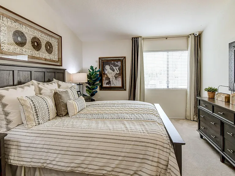 Rancho Hillside Apartments — Photo 31