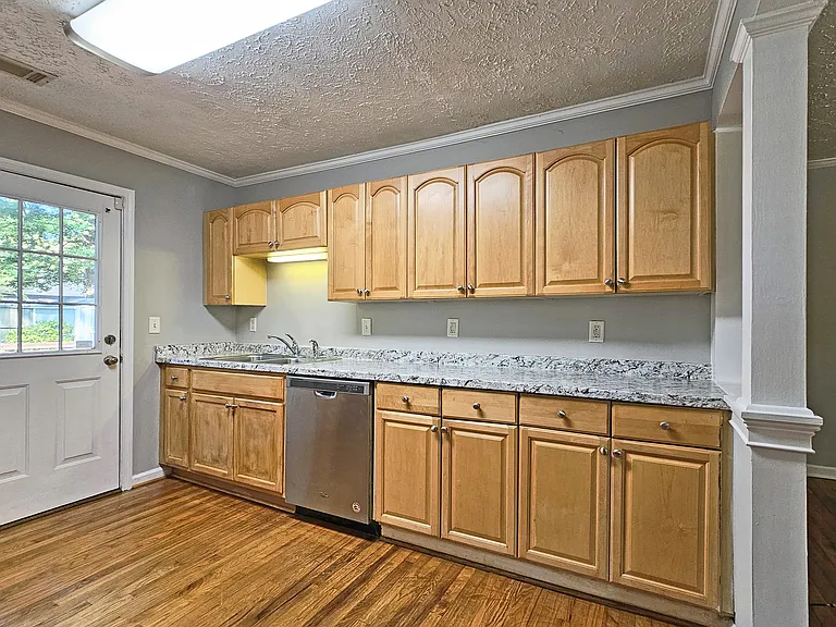 479 Stovall St SE — Photo 8