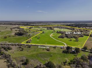 460 Bishop Rd, Huntsville, TX 77320