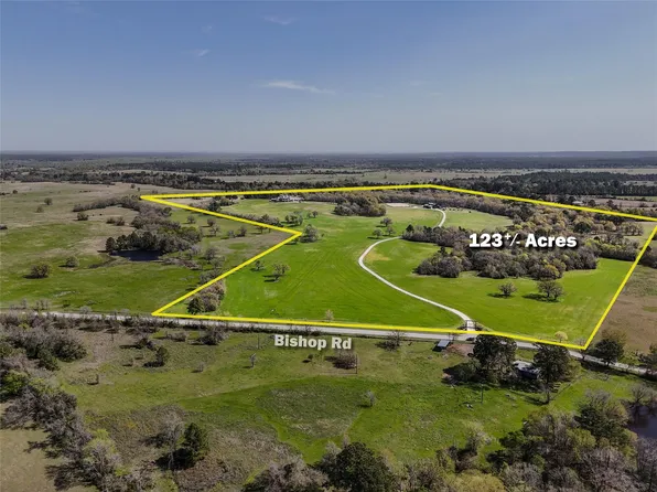 460 Bishop Rd, Huntsville, TX 77320