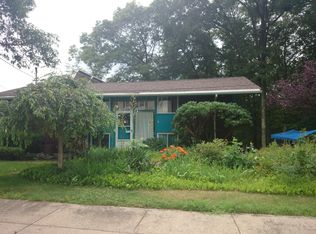 34 Stearns Rd, West Roxbury, MA 02132