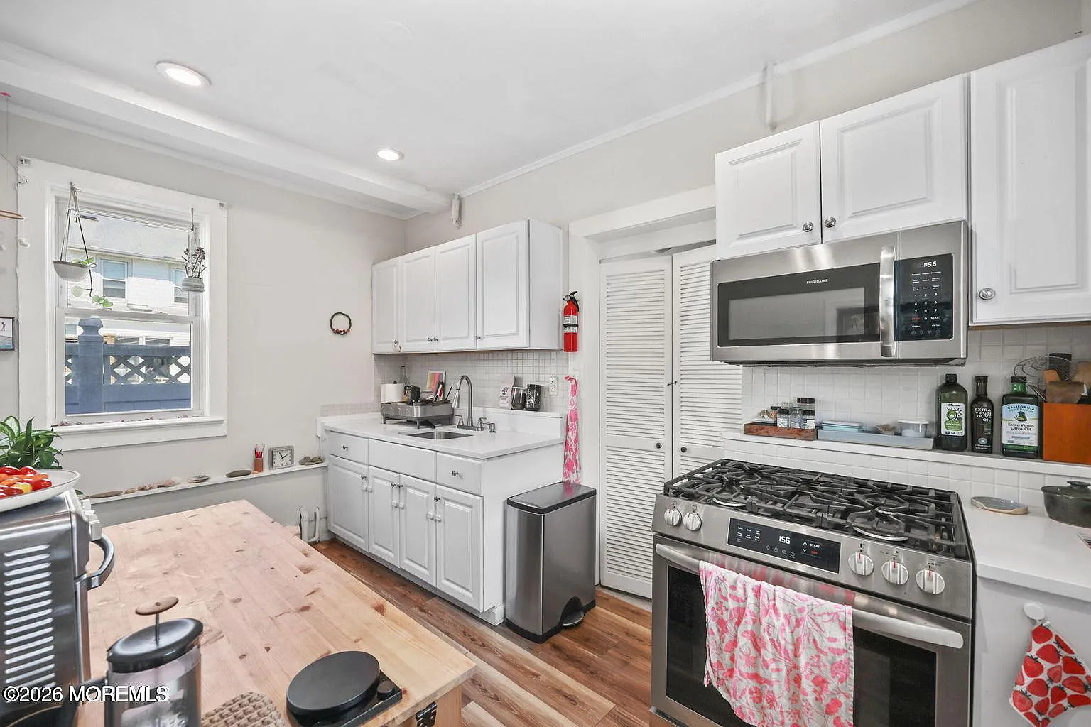 2 bed, $2,975 — Photo 4