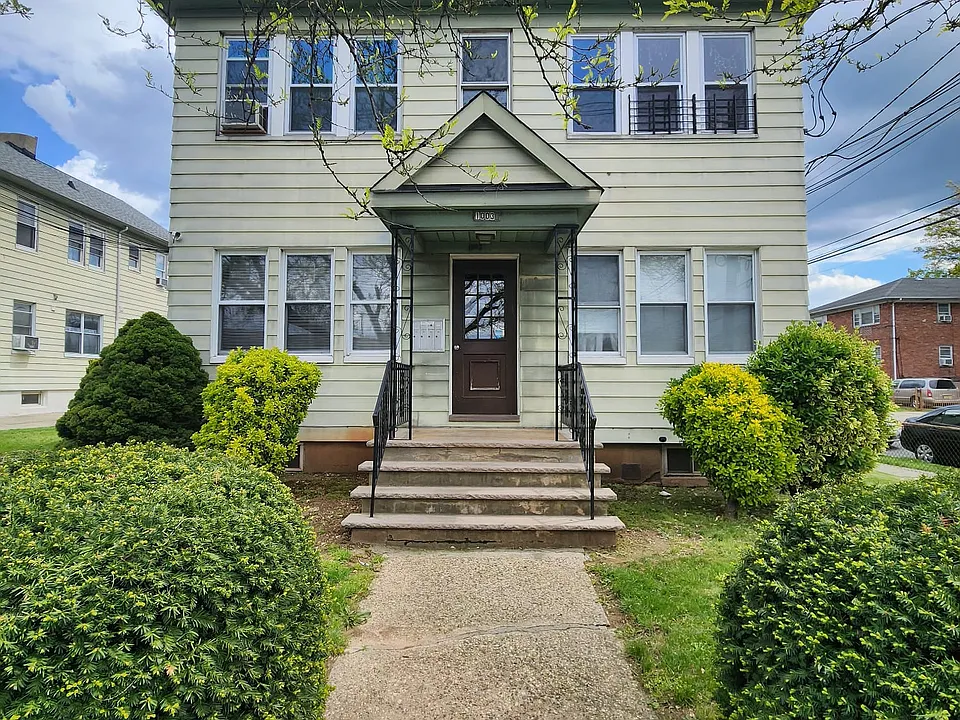 1003 Jefferson Ave #1L