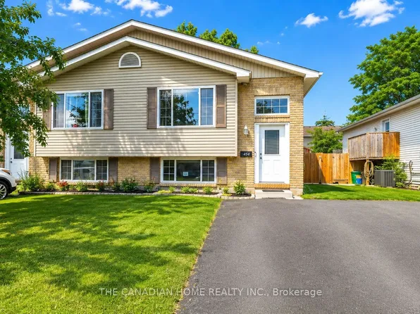 45 B Oak St, Belleville, ON K8N 5Y4