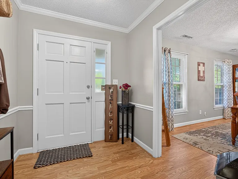 640 Summerest Ct — Photo 6