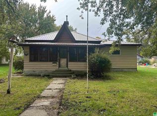 305 W Athens St, Marathon, IA 50565