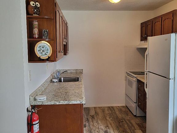 5th image of 214A Buckingham Court #1001