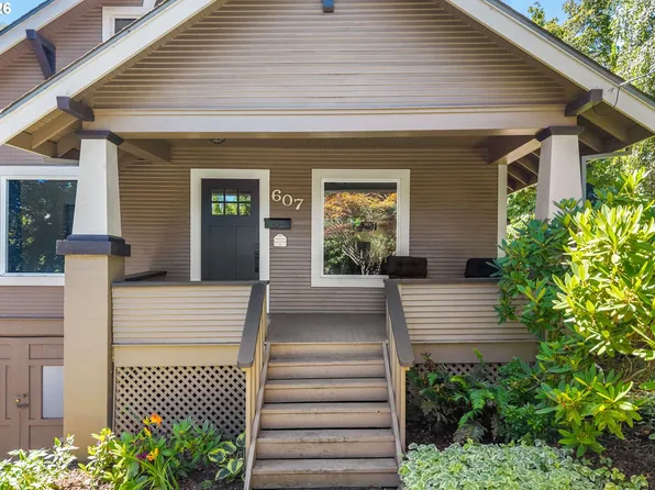 607 Cascade Ave #1 & 2, Hood River, OR 97031