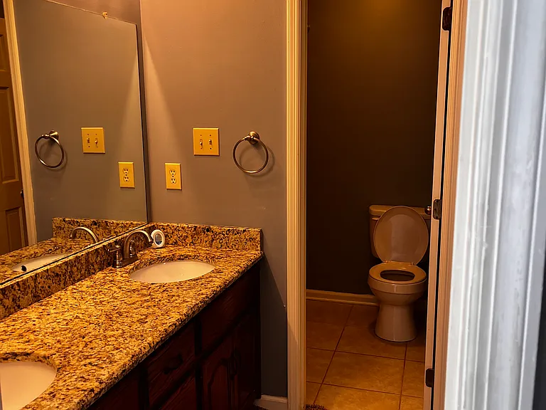 2305 Winthrop Dr SW — Photo 12