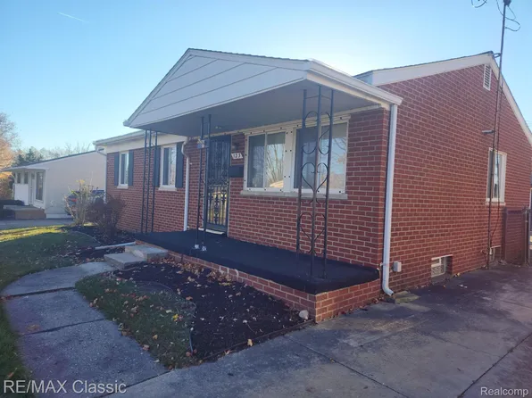 123 Victory Dr, Pontiac, MI 48342