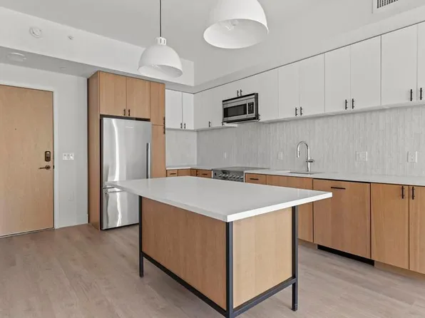 10511 Strathmore Hall St, Rockville, MD