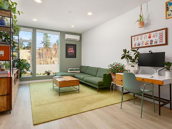 3rd image of 3823 34th Ave W #B