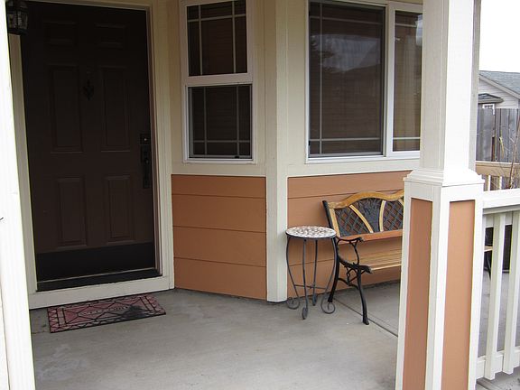 3rd image of 513 SE 171st Ave