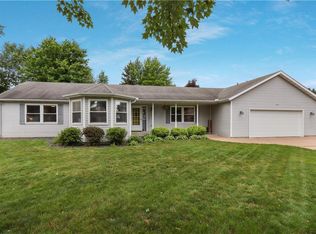 1917 Sierra Dr S, Eau Claire, WI 54701