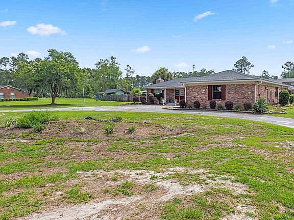 3rd image of 3837 Glen Meade Dr