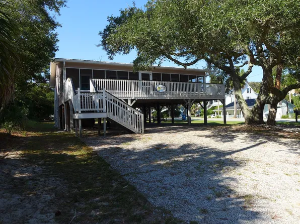 2002 Myrtle St, Edisto Island, SC 29438