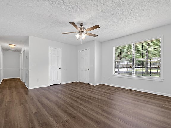2nd image of 1107 Mountain St NE